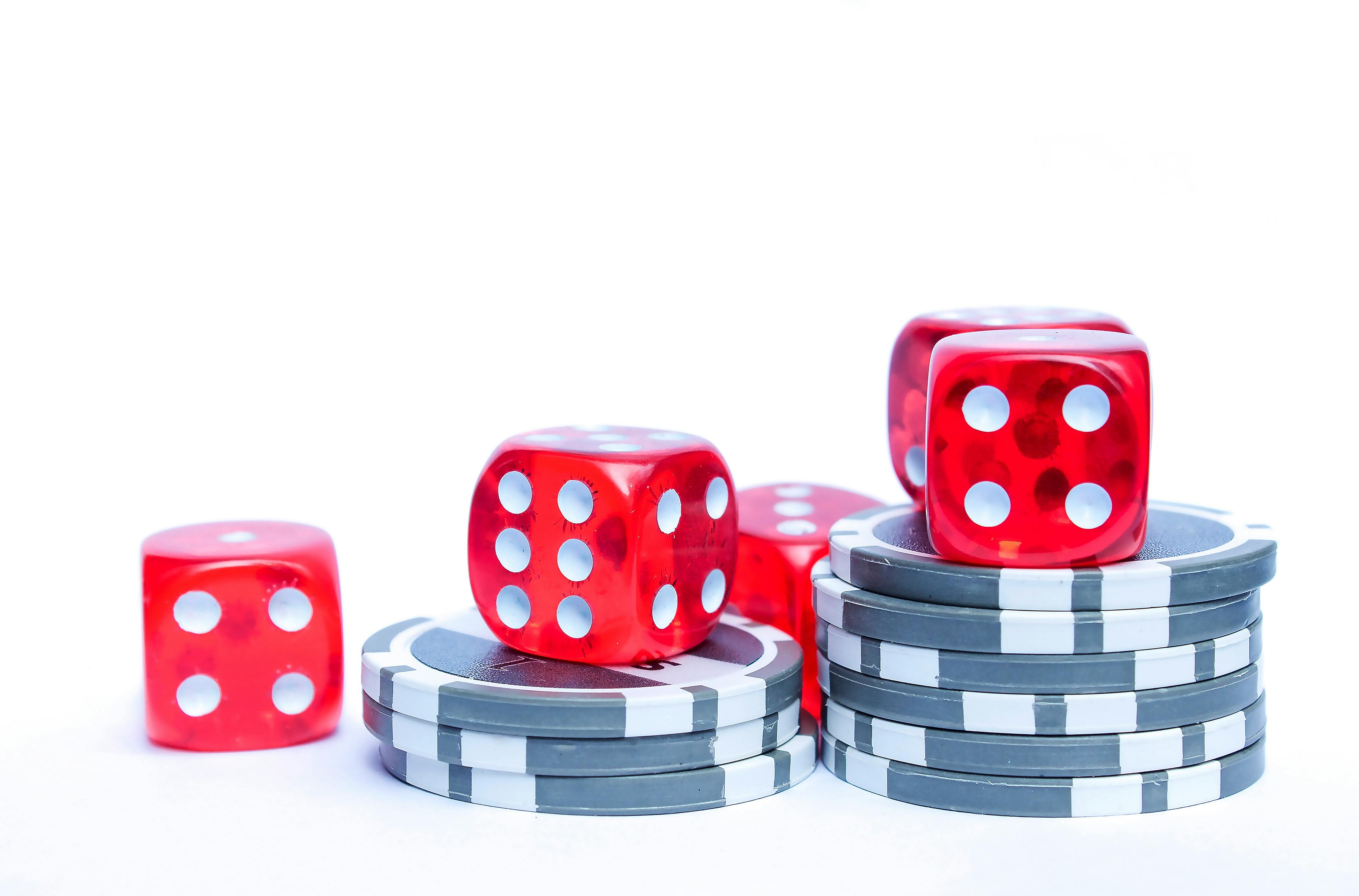 AVV66 အွန်လိုင်း ကတ်ဂိမ်း Baccarat Poker Dragon Tiger Myanmar Live Casino